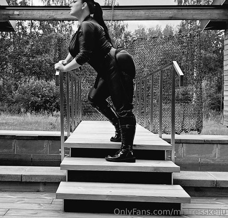 mistresskeiju heiße akt archiv