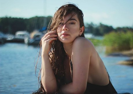 Miss Mikkaa perfekte nackten archiv