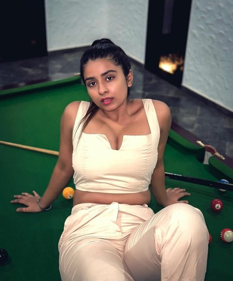 Suhana Khan model akt foto