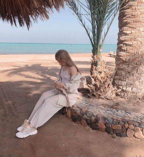 pretty elli freie nette galerien