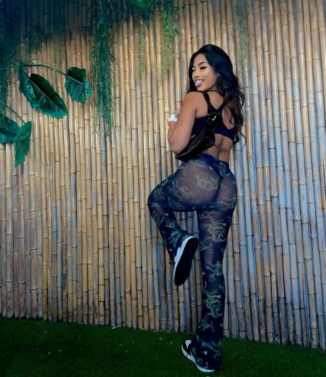 Louaira porno exklusive bild