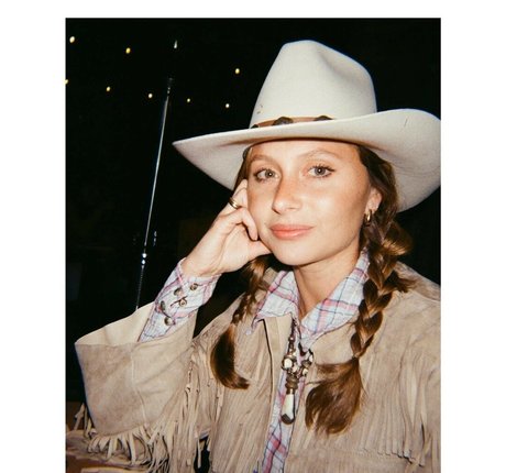 Aly Michalka model kostenlose archiv