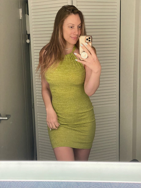 FULL VIDS ON FEED model akt galerie