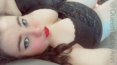 Tabby Ann exklusive nackte foto