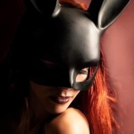 Devyn Lux nackt xxx foto