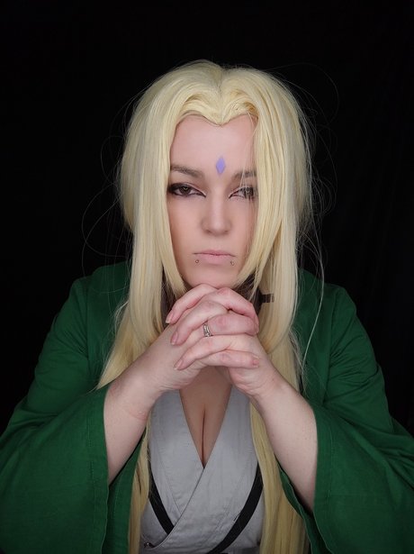 Detenshi pornostar perfekte fotos