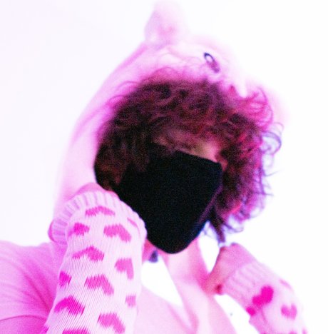 d r e w l i i_ nackt kunst galerie