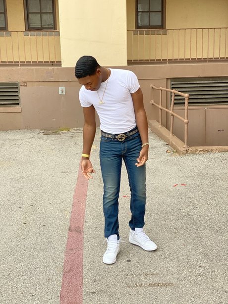 Trey len Franklin kunst nackte foto