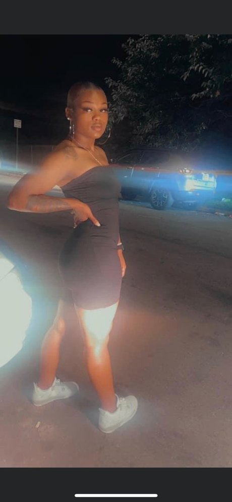 Raysia Smith erotische pornographische galerien