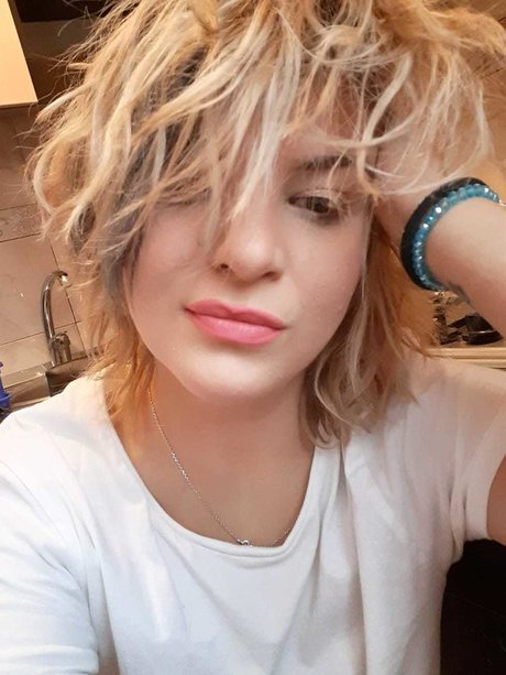 Raluka Matei model pornographische bilder