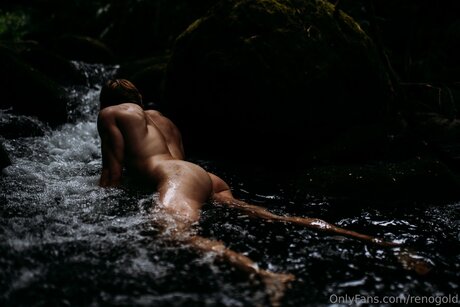 Reno Gold_ erotische hübsche foto