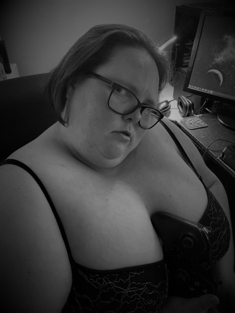 Red and Bubbly BBW sexy top bild