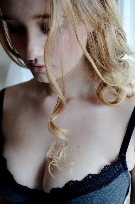 Redhead Jessi pornostar sex fotos