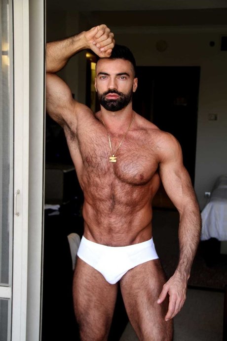 ONLY GUYS erotische schöne galerien