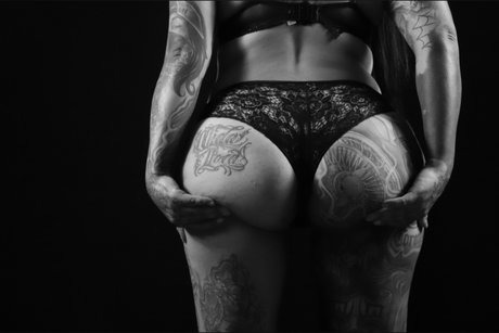 Rosa Nava nackt erwachsene galerie