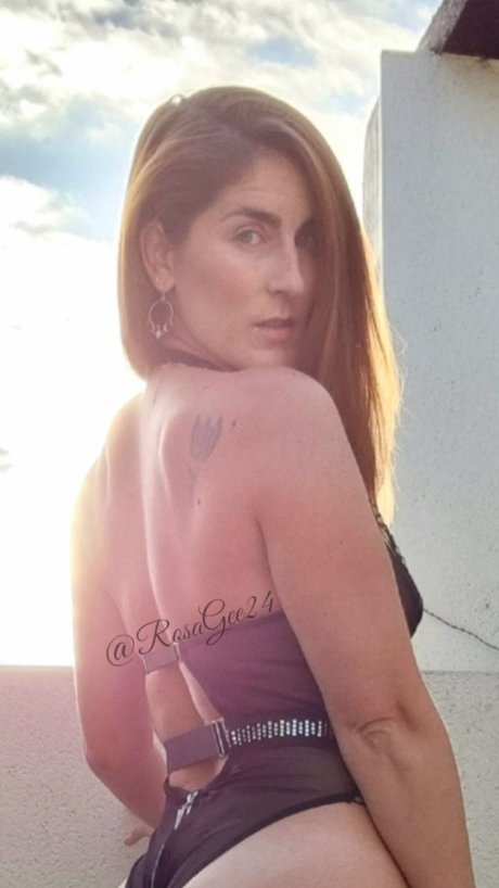 Rosa Gee freie nackte bild