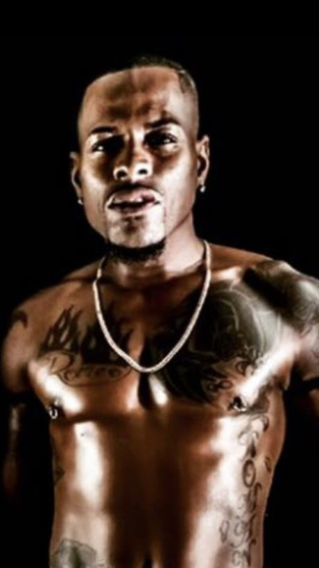 Romeo St James nackt kostenlose bild