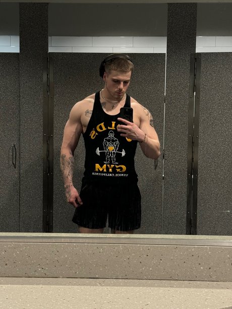 Ripped Italian_ hd pornostar bild