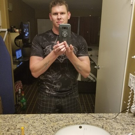 Ryan Wade erwachsene exklusive foto