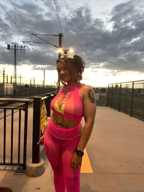 FREE LESBIAN D MME SQ RTER_ sexy pornostar bild