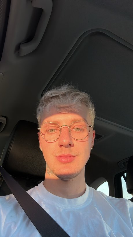 UNHOLY SAINT exklusive nette fotos