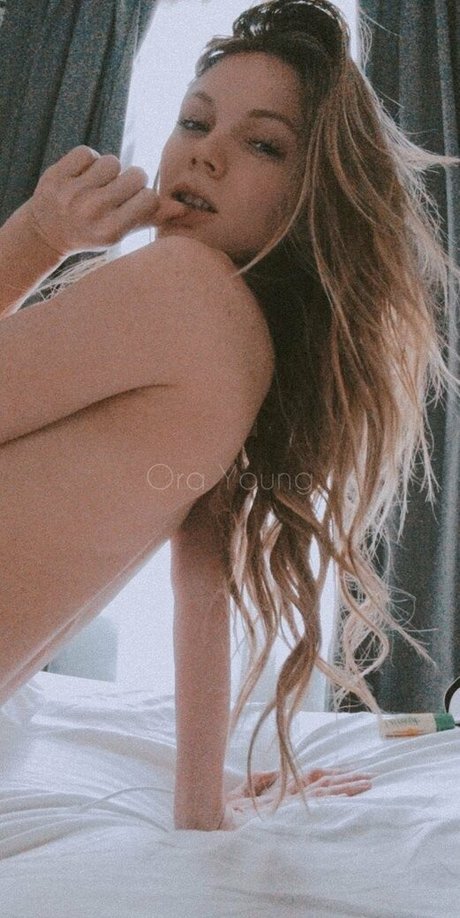 onlyora pornografische pornostar bild