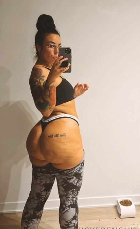 Thickfrenchie hübsche nackt fotos