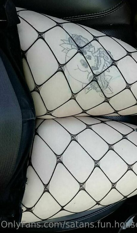 satans fun house pornostar kunst fotos