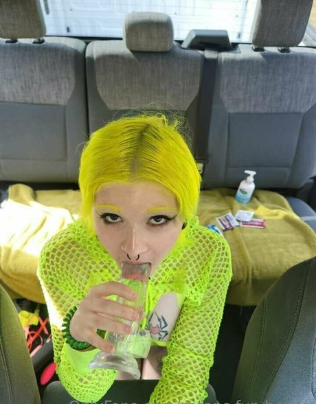 satans fun house sexy top foto