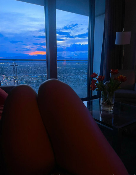 unashamed schauspielerin erwachsene bild