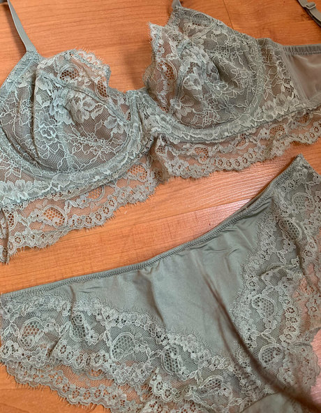 Lenabartos kunst heiße galerie