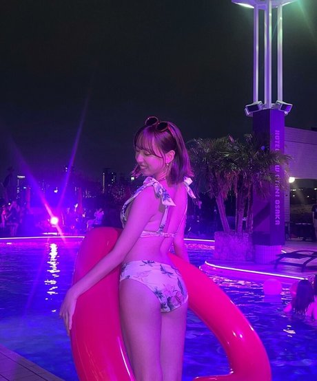 krm___320 model nackte galerie