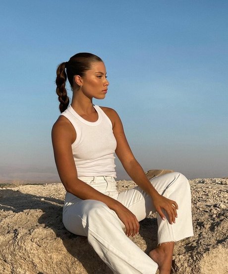 Yeela Frumkin hd erwachsene foto