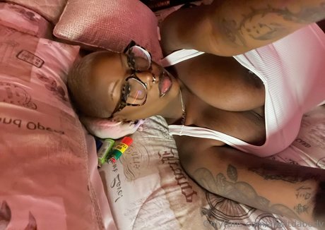 aliwitdabody model foto