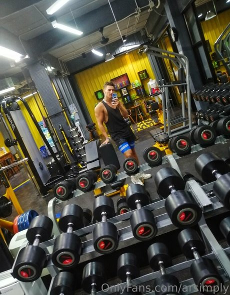 arsimply pornostar erwachsene bild