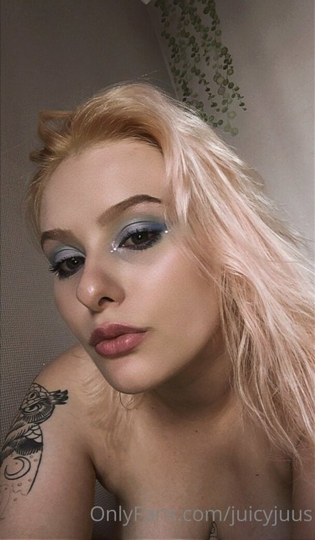 juicyjuus nackt pornographische bild