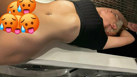 senpaidaddio heiße pornografische foto