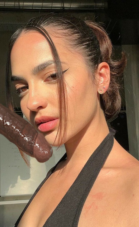 Miaxmon exklusive akt archiv