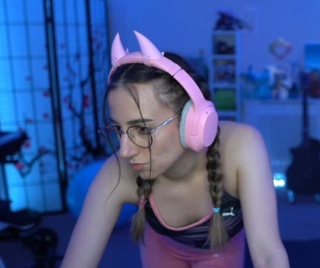 Millie Mossiae sexy galerien