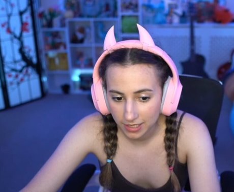 Millie Mossiae schauspielerin erotische bilder