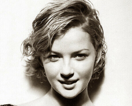 Gretchen Mol hd akt galerien