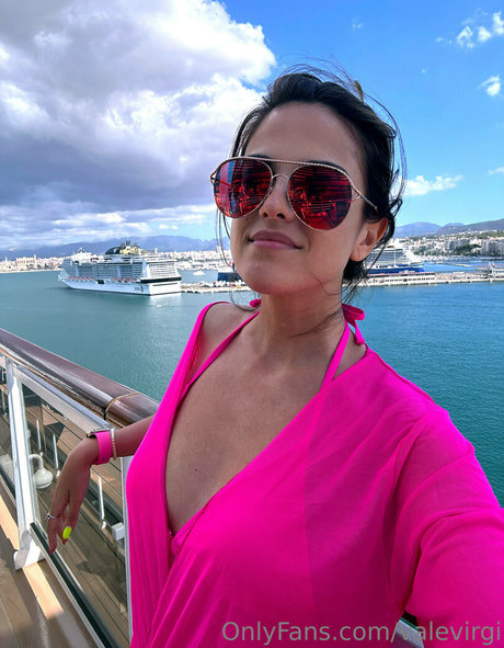 xfeliciatwich schauspielerin nackt bild