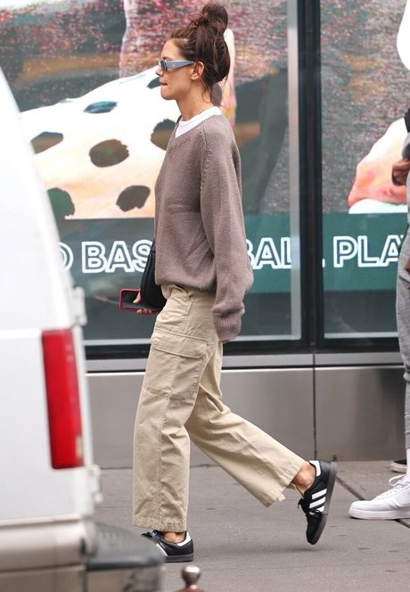 Katie Holmes nackt perfekte bilder