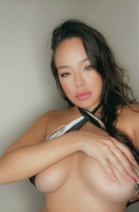 kittenlatenight kunst nacktheit bild