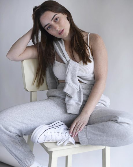 Effy Palarya porno akt galerien