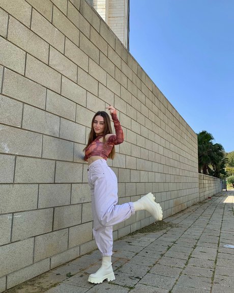 Effy Palarya akt galerien