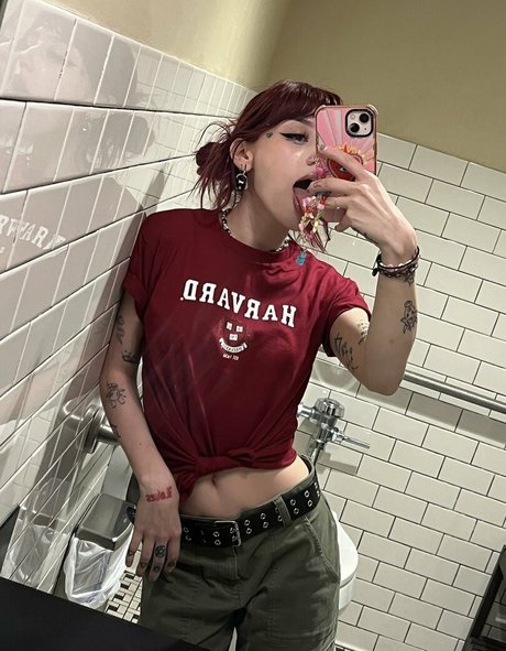 Kailee Morgue schauspielerin freie bild