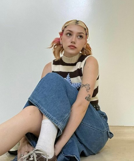 Kailee Morgue kunst top fotos