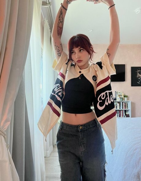 Kailee Morgue schauspielerin freie galerien