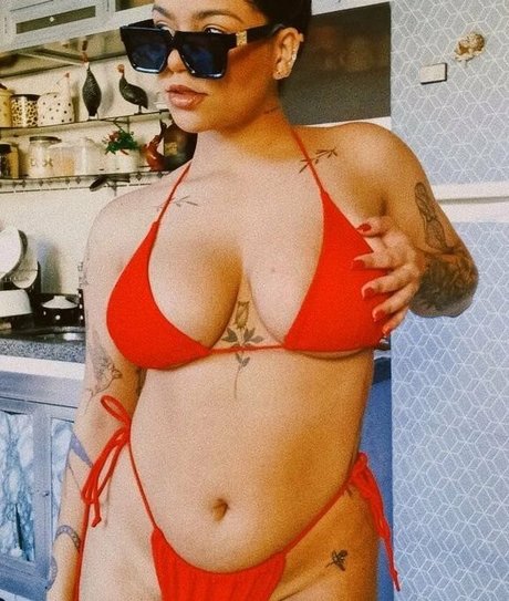 Kennya Raposo hübsche exklusive fotos